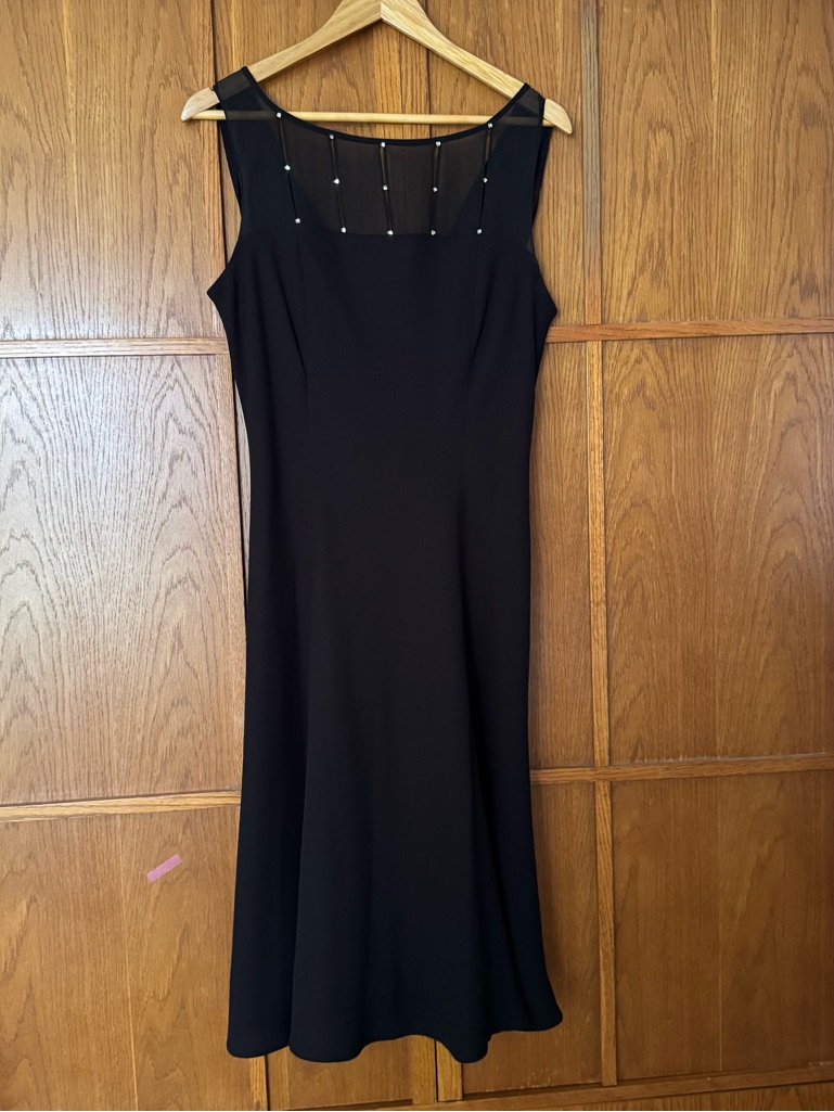Evan Picone Black Dress Size 14 Sleeveless Sheer Beaded Neckline Midi